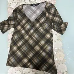 ミッシェル　クラン　トップス　半袖　Vネック　ポリエステル