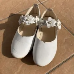 数量限定　靴 フォーマル 19cm シューズ 子供 キッズ フラワー 白