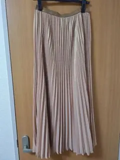UNTITLED 大人ピンクの プリーツスカート