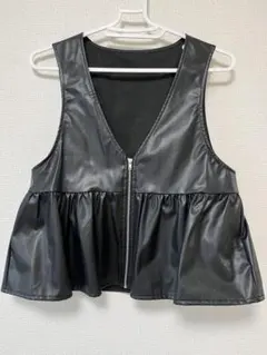 フリル付きブラックベスト Vネック