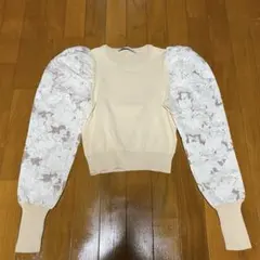 ZARA レースパフスリーブニットトップス　ベージュ　S