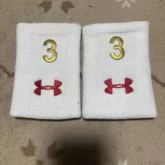 【新品】UNDER ARMOUR リストバンド　番号入りのサムネイル