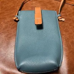 青色レザーショルダーバッグ