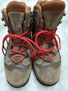 Item thumbnail for item f00d3913-7f00-43ac-b41f-9c2bcc374ec9