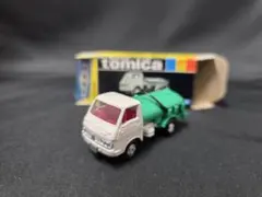 トミカ黒箱39トヨタハイエースレッカー(日本製) 輸出モデル。希少品