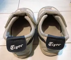 値下げ！Onitsuka Tiger スニーカー (子供用)