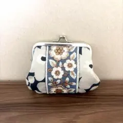 ハンドメイド　がま口　がま口ポーチ　インド刺繍　刺繍ポーチ　シルバー　ブルー