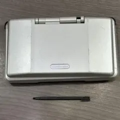 【動作確認済】ニンテンドーDS 本体 プラチナシルバー タッチペン付 ヒンジ欠け