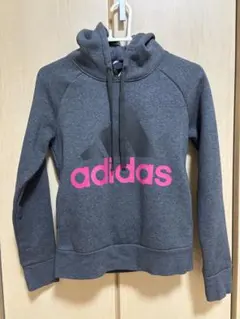 adidas フード付き裏起毛パーカー グレー