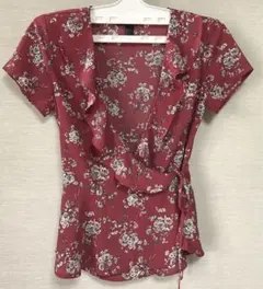 新品FOREVER 21 フラワープリント 半袖ブラウス