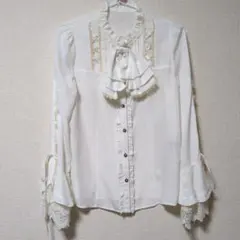 axes femme kawaii　リボンブローチ付き姫袖ブラウス