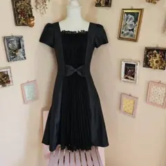 ビンテージinfine 日本製黒のプリーツ半袖ひざ丈ワンピースのサムネイル
