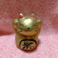 金色の招き猫