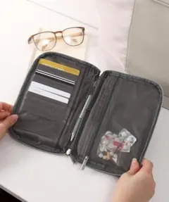 【WEB限定商品】3COINS お薬手帳ケース　マルチケース　スリーコインズ