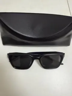 値下げ交渉可❗️GENTLE MONSTER TOTE ブラックサングラス 値下げ交渉可❗️GENTLE MONSTER TOTE ブラックサングラス - メルカリ