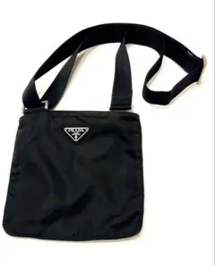 プラダ☆ 斜めがけショルダー　クロスボディ　ポシェット　　ボディバッグ　ナイロン