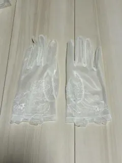 ウエディンググローブ　ショート丈　刺繍入り　TREAT