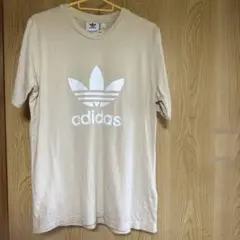 adidas ベージュ ビッグロゴ Tシャツ