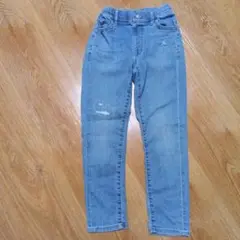 UNIQLOライトブルー ストレートレッグジーンズ120ストレッチパンツ