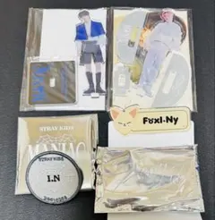 スキズ CLIO スマホグリップ アイエン アクスタ ネームバッジ セット