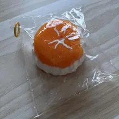 momoco みかんクリームサンド　スクイーズ