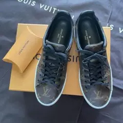 Item thumbnail for item 8fe3ce9b-2bec-4d91-adcf-38042862abb8