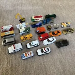3*5様 トミカ まとめ売り 28台セット トミカ ミニカー59台 他乗り物3台まとめ売りセット - メルカリ