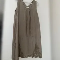 KEI Hayama PLUS ノースリーブワンピース ベージュのサムネイル