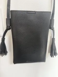 スマホPro MAXが入るポシェット 黒い合成皮革縦型ポーチ