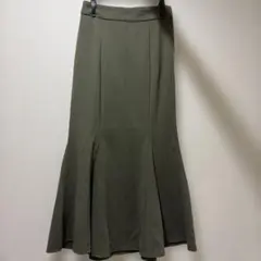 GU カットソーマーメイドロングスカート