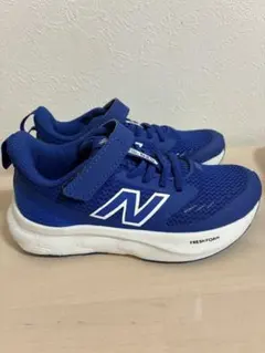 【nara様専用】New Balance 青 キッズスニーカー　18㎝