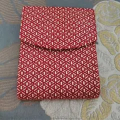 印伝　赤い和風デザイン折りたたみ財布