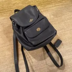 【美品】COACH リュック ロゴプレート ターンロック レザー ネイビー