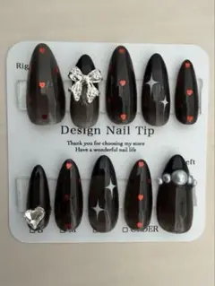 現品　シアーブラックネイルチップ　ハートホロ　フレンチ　Mサイズ