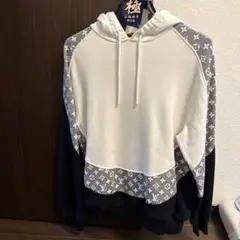 Louis Vuitton モノグラム パーカーのサムネイル