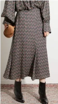IENA LA BOUCLE リングプリント パネルスカート　ネイビー系のサムネイル