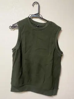 UNIQLO ワッフル ノースリーブ ベスト カーキ 150