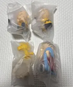 スヌーピー ガチャ チャーリーブラウン、ライナス、ウッドストック4点セット