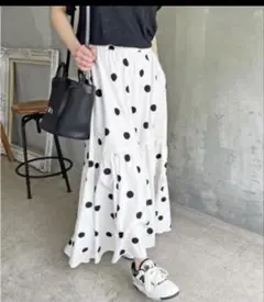 【新品未使用タグ付き】スピックアンドスパン　ドットタフタボリュームロングスカート
