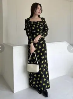 SNIDEL(スナイデル) ドレープタイトレーヨンプリントワンピ　花柄