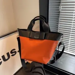 オレンジ　黒　ショルダーバッグ　トートバッグ　ハンドバッグ