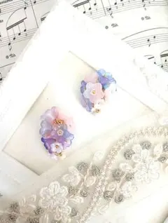 紫の余韻　パープル　ホワイト　イヤリング/ピアス　アレルギー対応　大ぶり