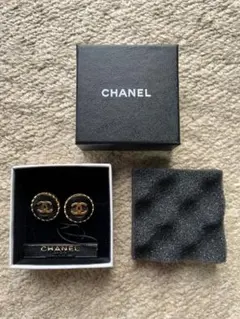 CHANEL ヴィンテージ シャネル イヤリング ゴールド 黒 ココマークのサムネイル