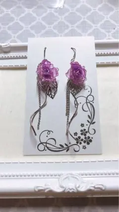 ハンドメイド 紫バラのピアス