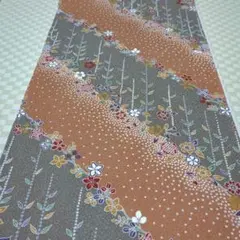 163　 着物解きハギレ　反物巾×330㎝ 　斜線草花文　金彩　リメイク
