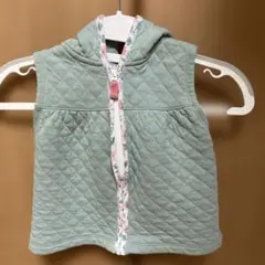 ベビーアウター　フード付きベスト　24months