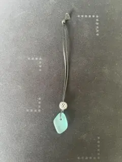 南薩の砂浜で作ったスマホストラップ
