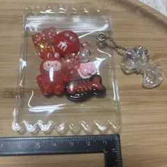 キャンディパックレッドキャラクター型チャーム　ラブブ