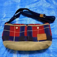 Item thumbnail for item c4c93c66-ce0a-4c99-9330-32500af51cc1