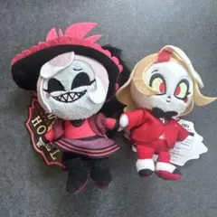 ハズビン・ホテルへようこそ おすわりぬいぐるみ ロージー チャーリー